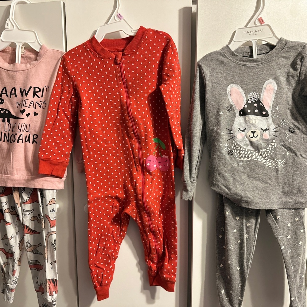 3 Kids Pajamas